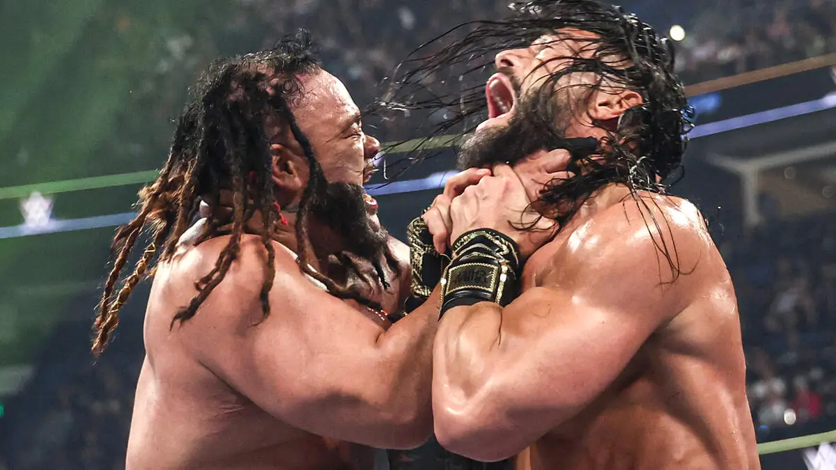 Roman beats Fatu