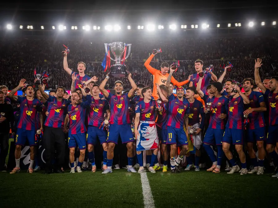 Barcelona beat Real Madrid in El Clasico to win La Liga