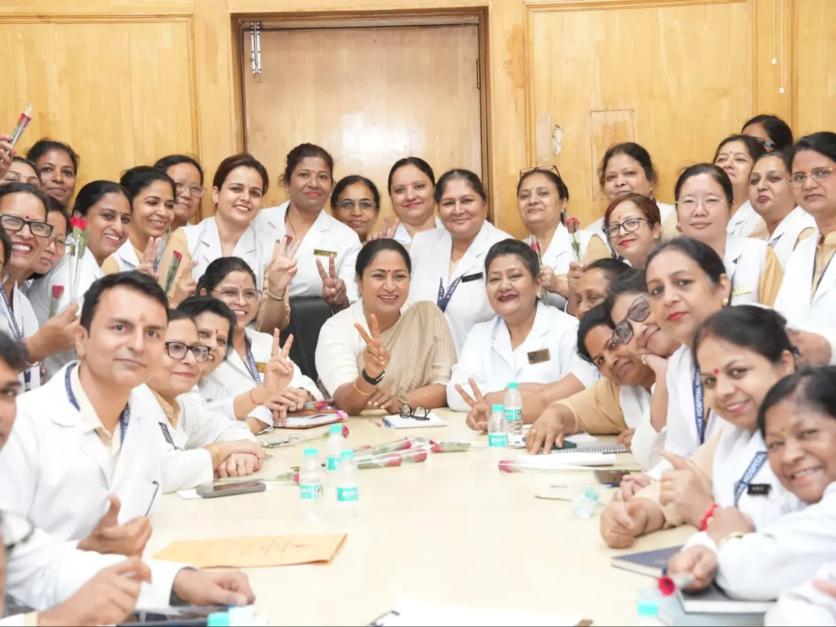 Delhi CM Rekha Gupta celebrates International Nurses’ Day with surprise visit to LNJP hospital