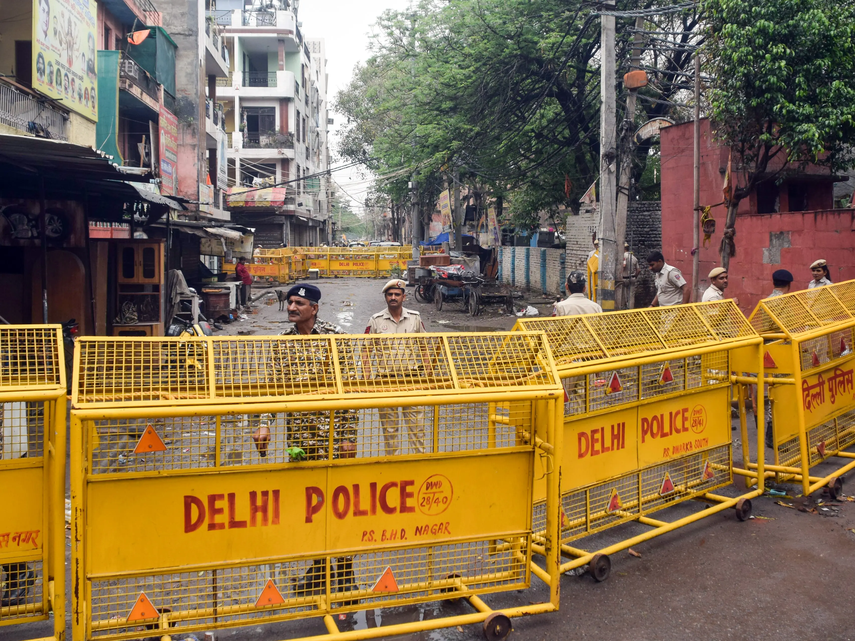 CCTV footage of ‘mechanic’ carrying hidden sickle sparks security fears in Delhi CCTV footage of ‘mechanic’ carrying hidden sickle sparks security fears in Delhi