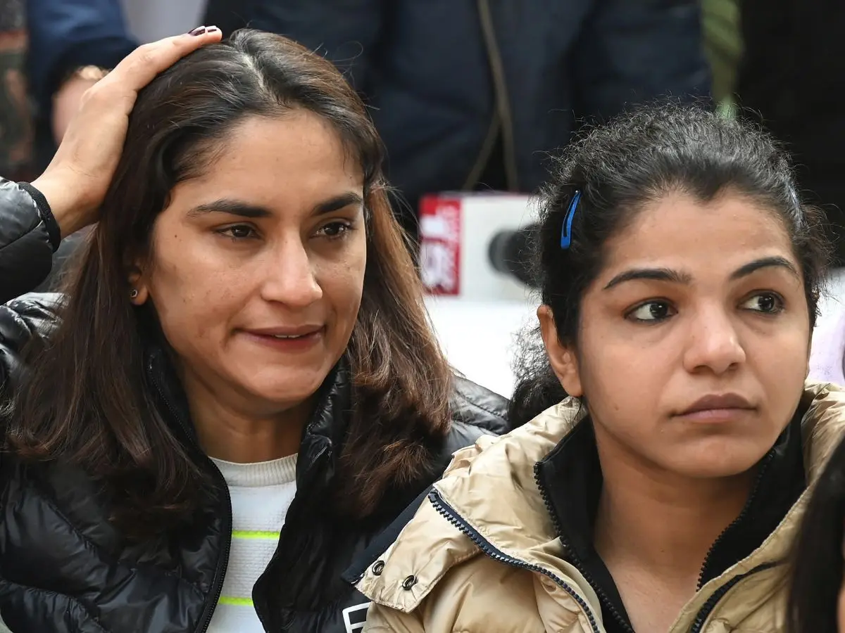 ‘Let her play’: Sakshi Malik urges PM Modi to allow Vinesh Phogat’s wrestling comeback ‘Let her play’: Sakshi Malik urges PM Modi to allow Vinesh Phogat’s wrestling comeback