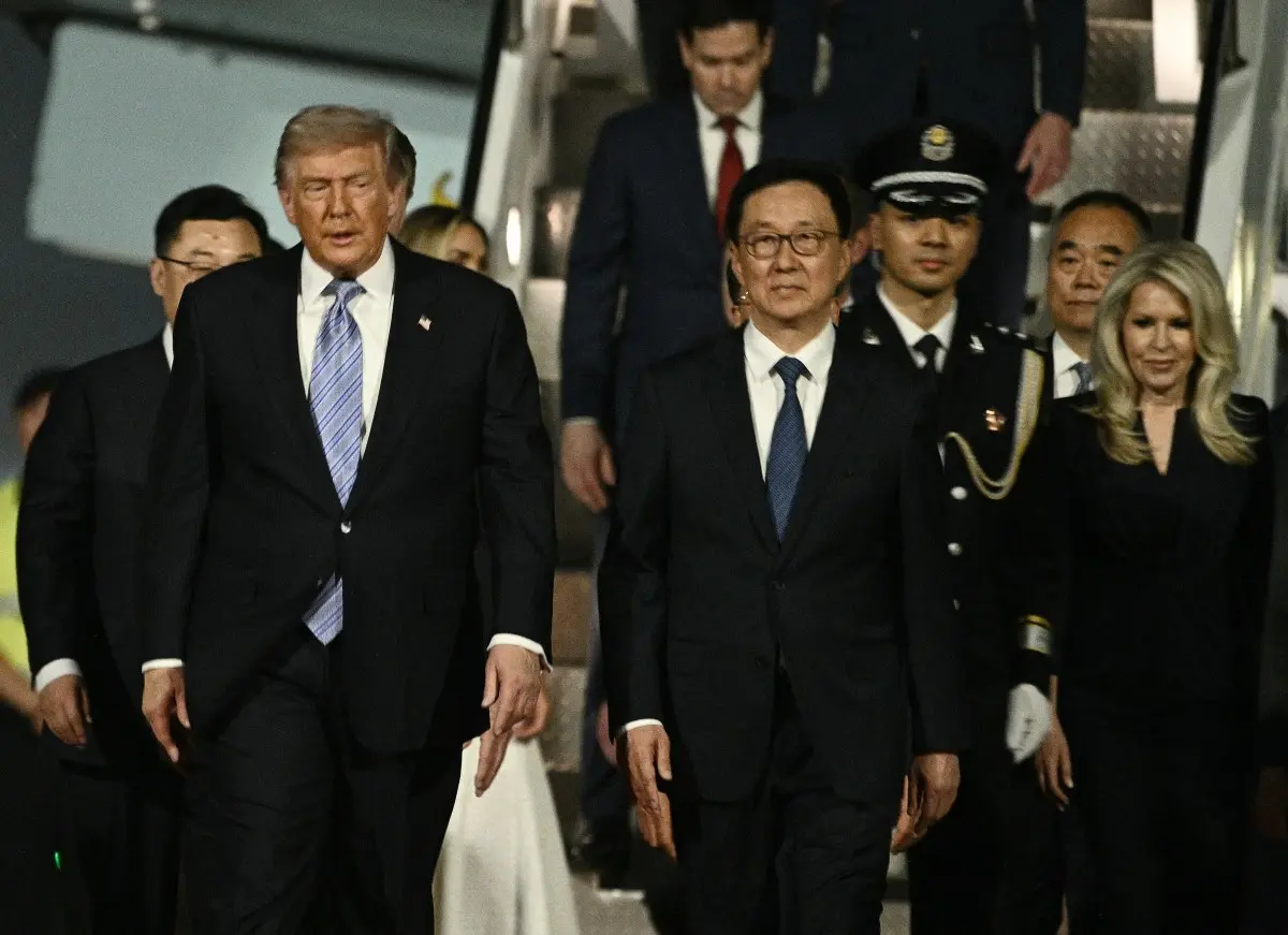 Did Chinese companies plot covert weapons transfers to Iran? Here's what US intelligence claims