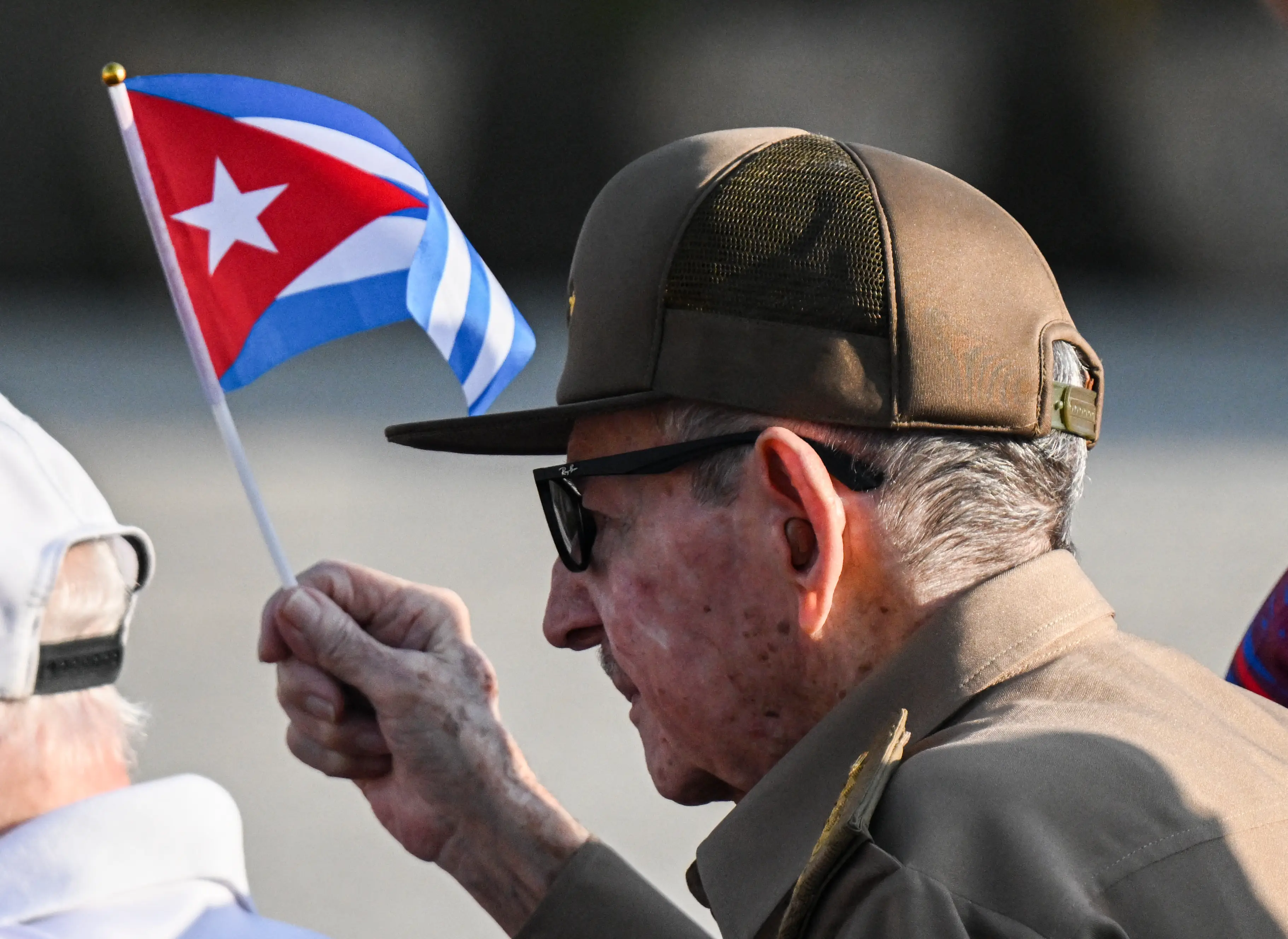Raul Castro’s rare public appearance raises attention
