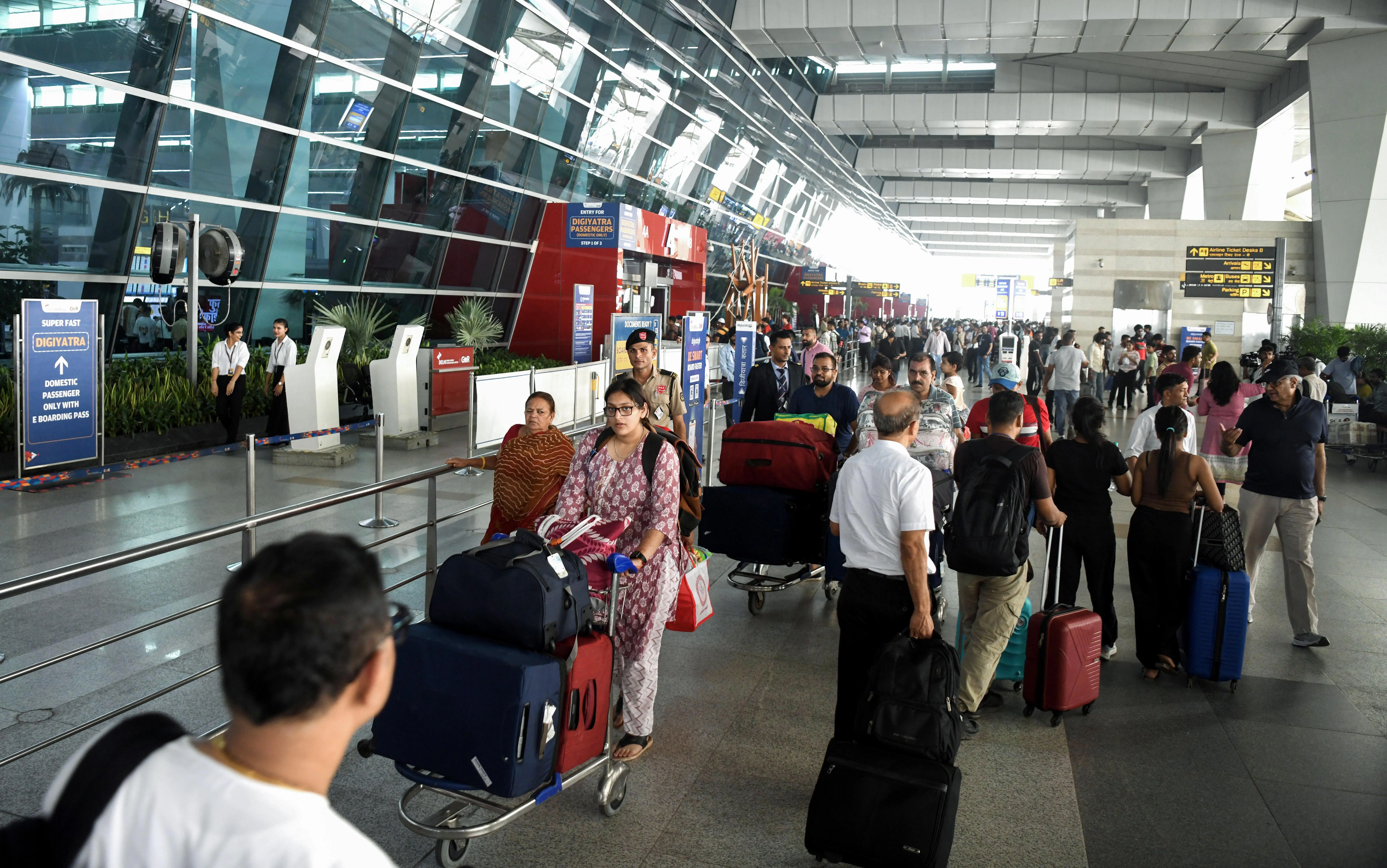 Delhi govt cuts VAT on aviation turbine fuel from 25% to 7% amid rising airline costs