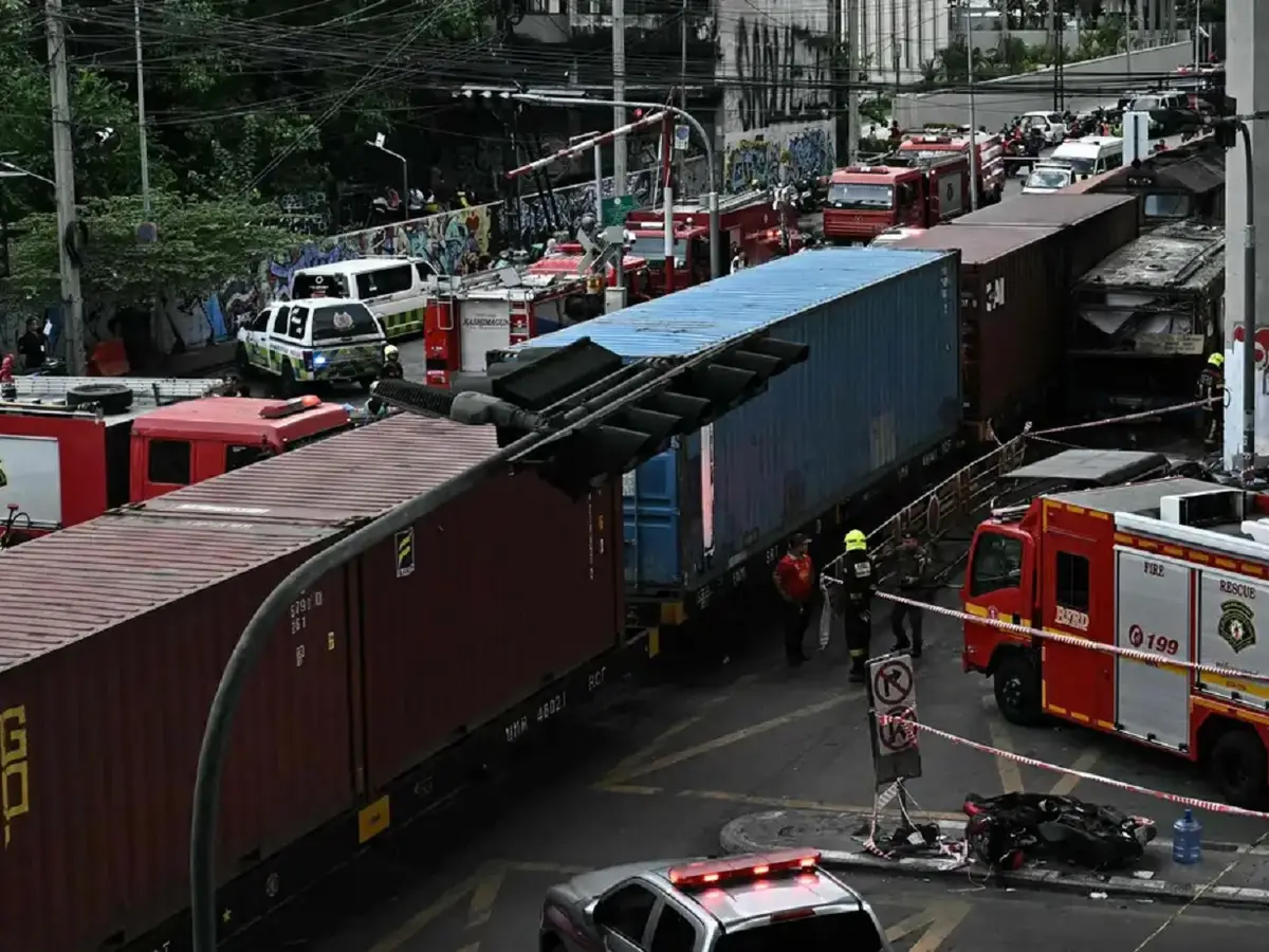 Eight killed, 32 injured as freight train hits bus at rail crossing in ...