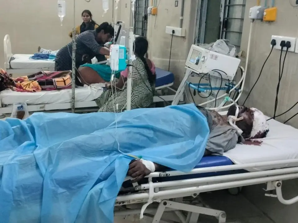 Rejected lover slits 21-year-old woman's throat in Telangana, dies after mob thrashes him Rejected lover slits 21-year-old woman's throat in Telangana, dies after mob thrashes him