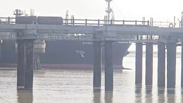 20,000-tonne LPG tanker 'Symi' reaches Kandla port after crossing the Strait of Hormuz