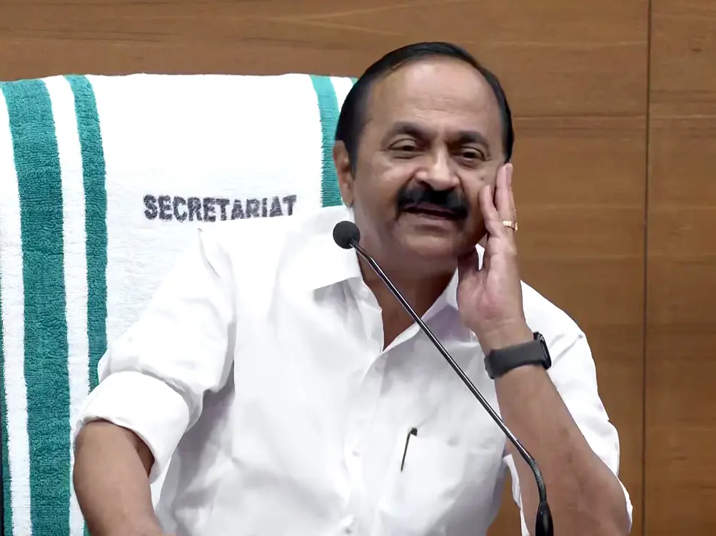 Kerala CM V D Satheesan announces free bus travel for women, special department for elderly in first Cabinet meeting Kerala CM V D Satheesan announces free bus travel for women, special department for elderly in first Cabinet meeting