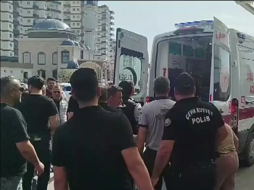 Mersin Shooting: 4 killed, 8 injured as gunman opens fire in southern Turkey Mersin Shooting: 4 killed, 8 injured as gunman opens fire in southern Turkey