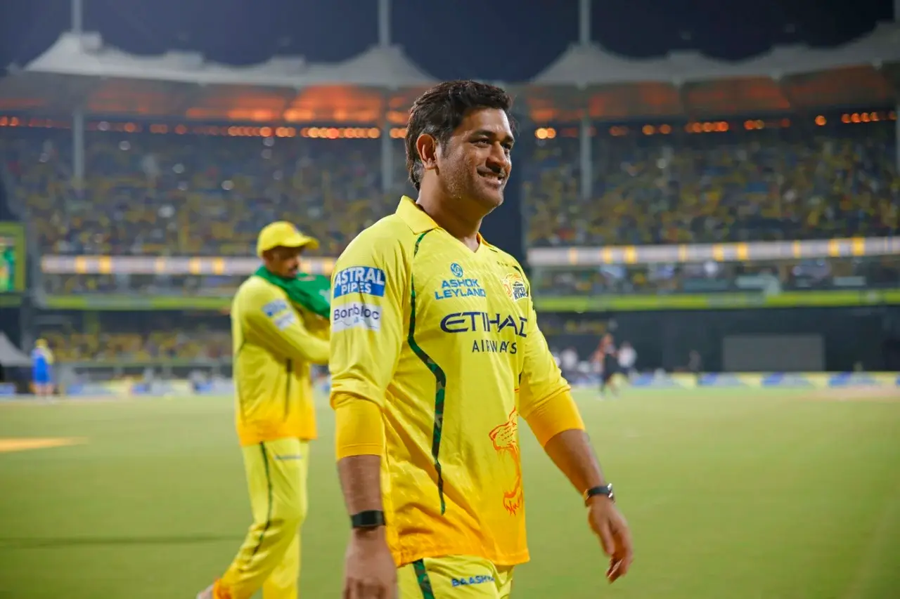 One last time? MS Dhoni's 'lap of honour' in CSK's last home game of IPL 2026 sparks retirement buzz - WATCH