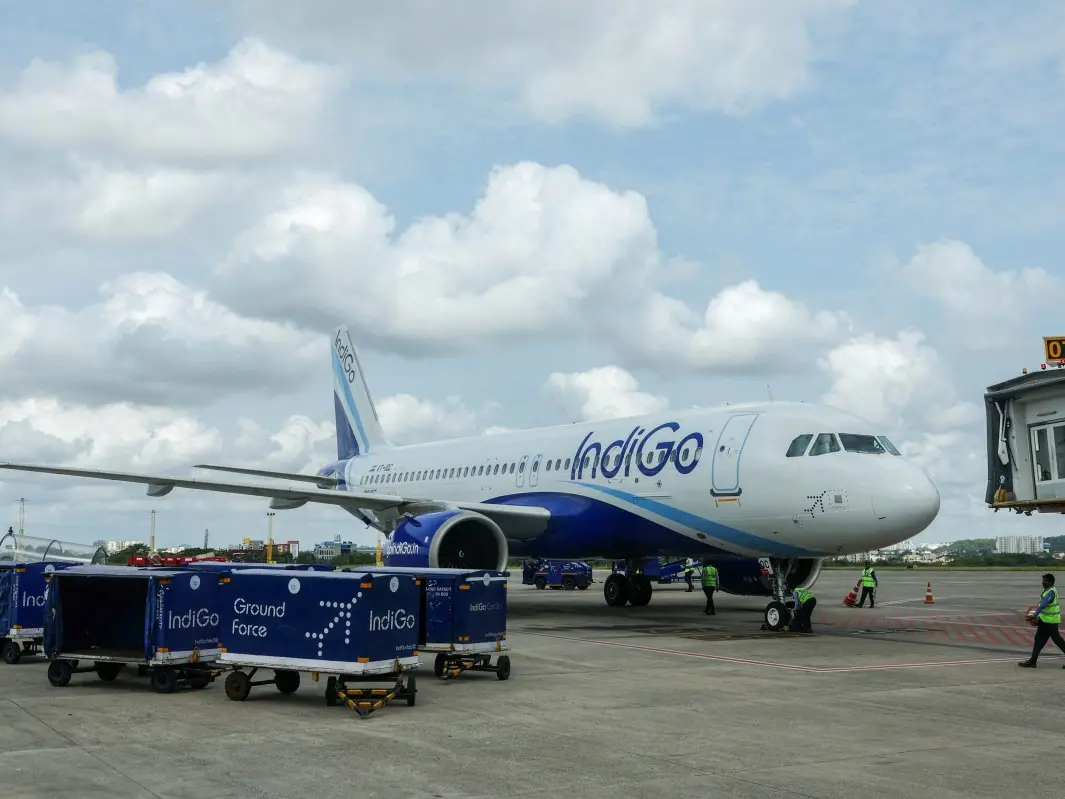 IndiGo Vadodara-Delhi flight loses cabin power before takeoff, passengers left in darkness IndiGo Vadodara-Delhi flight loses cabin power before takeoff, passengers left in darkness