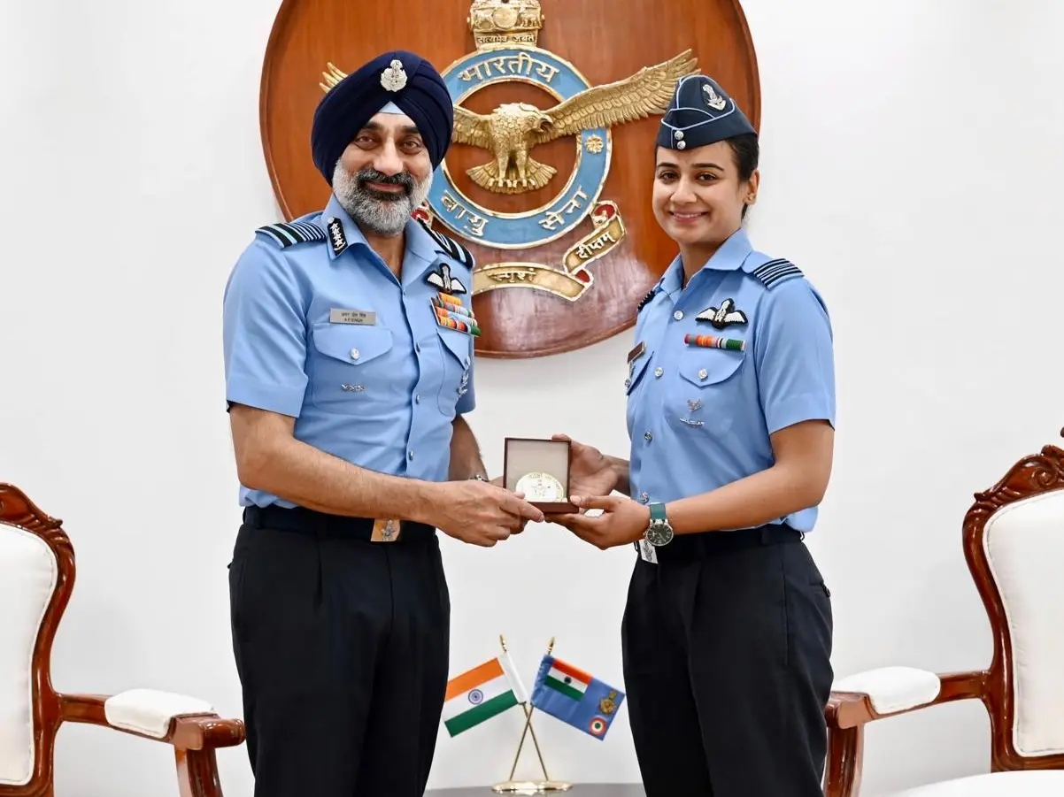 Who is Sqn Ldr Saanya? Officer who became IAF's 1st woman Cat-A qualified flying instructor Who is Sqn Ldr Saanya? Officer who became IAF's 1st woman Cat-A qualified flying instructor