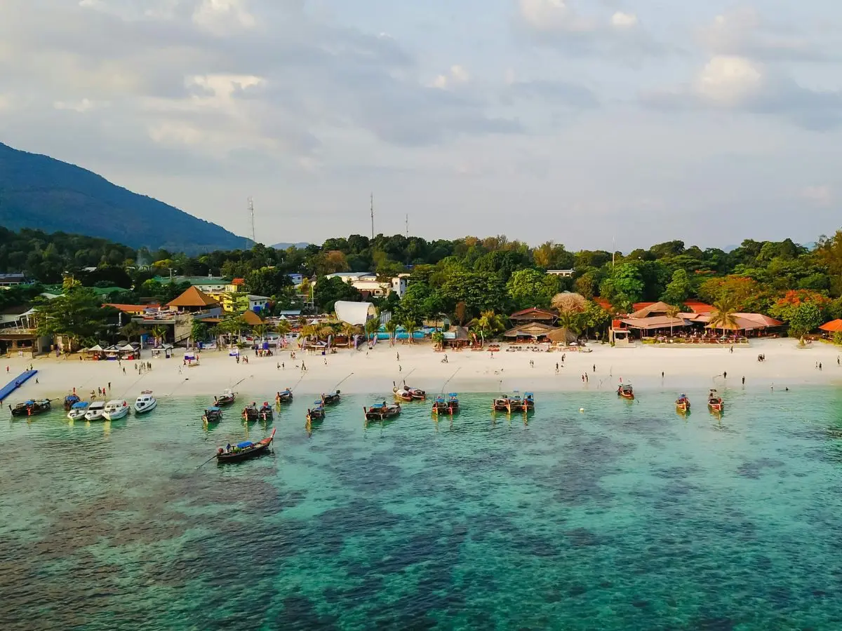 Thailand plans to slash visa-free stays for 90+ countries amid foreign crime crackdown Thailand plans to slash visa-free stays for 90+ countries amid foreign crime crackdown