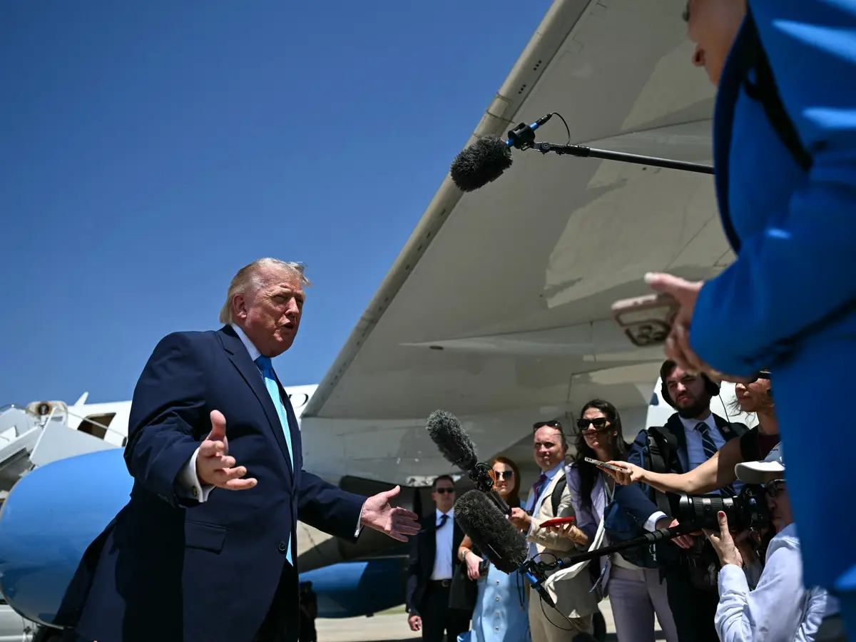 'There won't be escalation', says Trump as he calls ...