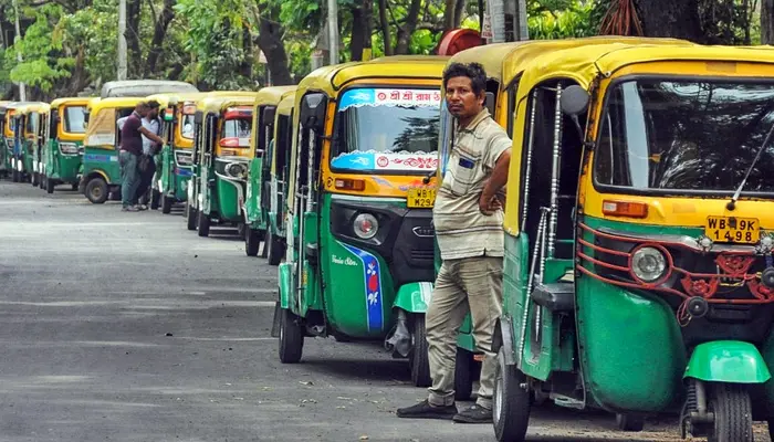 Delhi-NCR 'chakka jam': 4 lakh autos, cabs to stay off roads as transport strike begins. All we know
