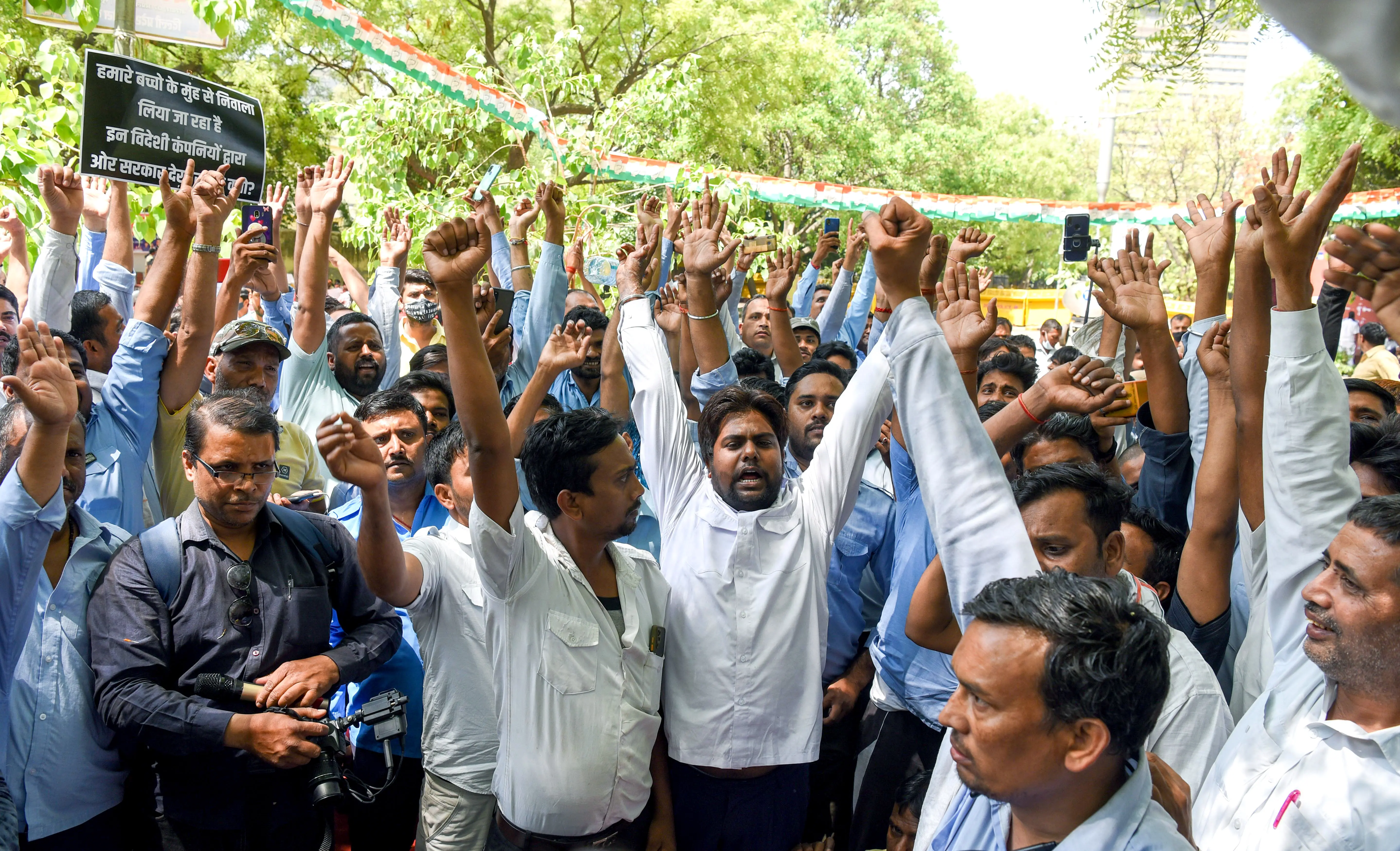 4 lakh taxi drivers expected to join massive strike