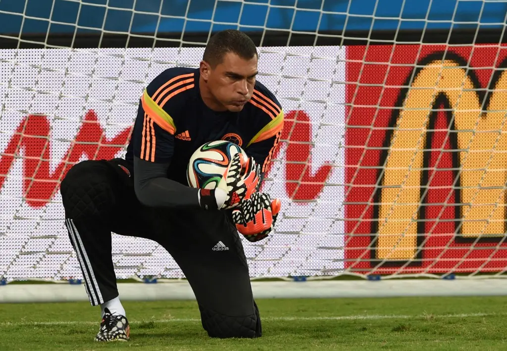 Faryd Mondragon is the second oldest