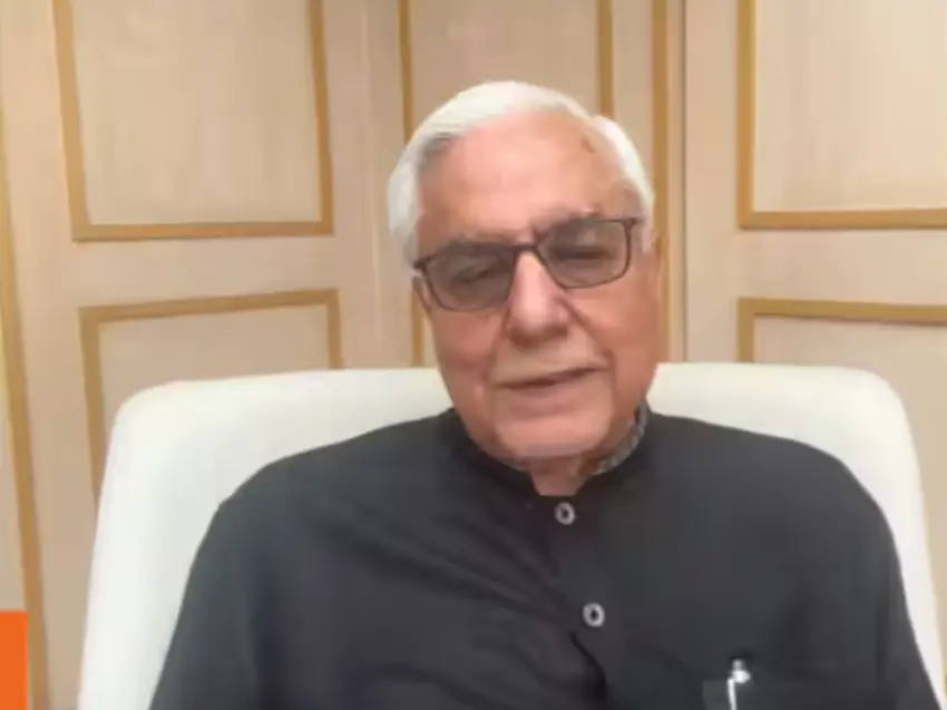 Moving forward at 100: How Dr Subhash Chandra shared Essel Group’s vision through poetry Moving forward at 100: How Dr Subhash Chandra shared Essel Group’s vision through poetry