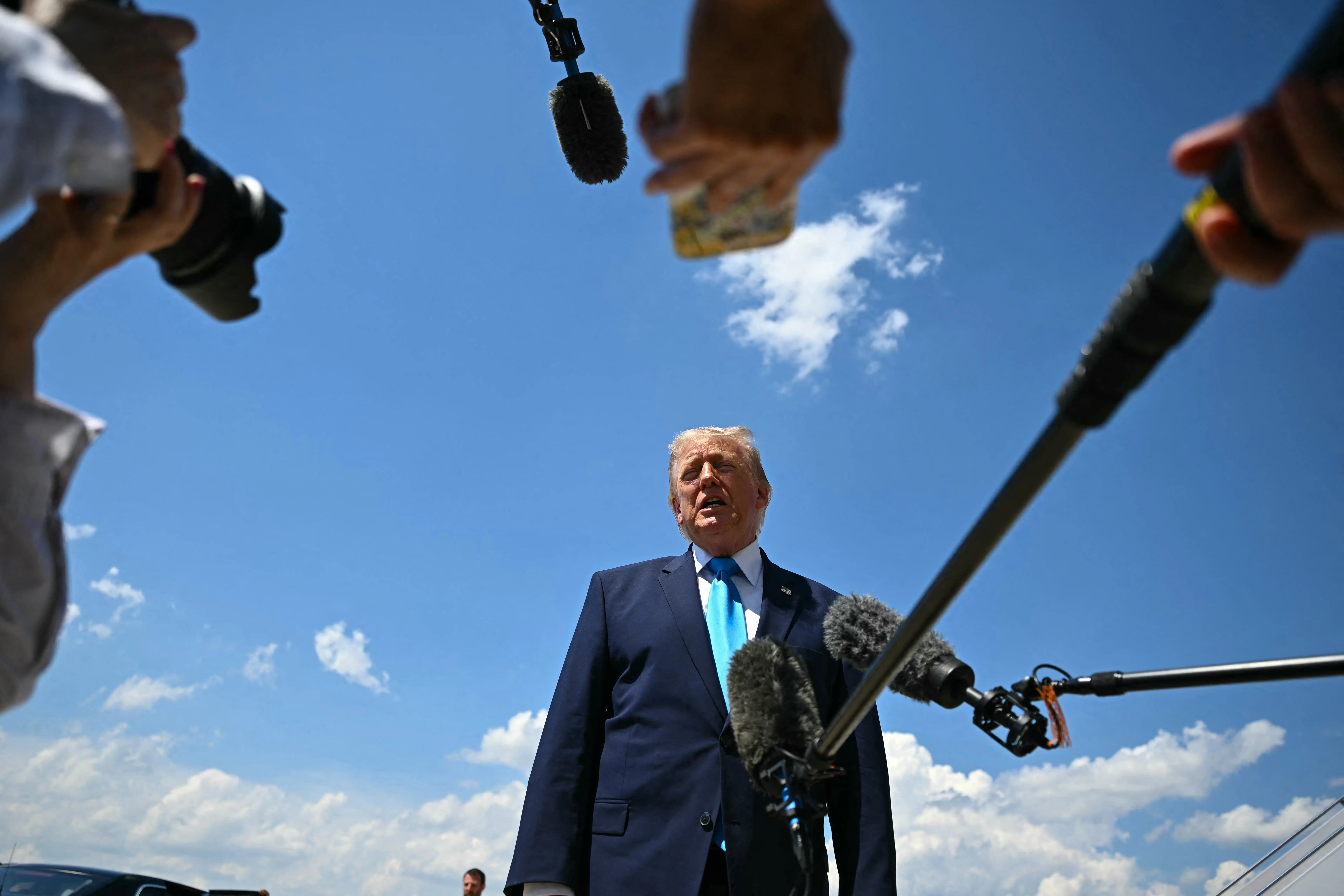 Trump announces deployment of 5,000 additional US troops to Poland as tensions with NATO escalate