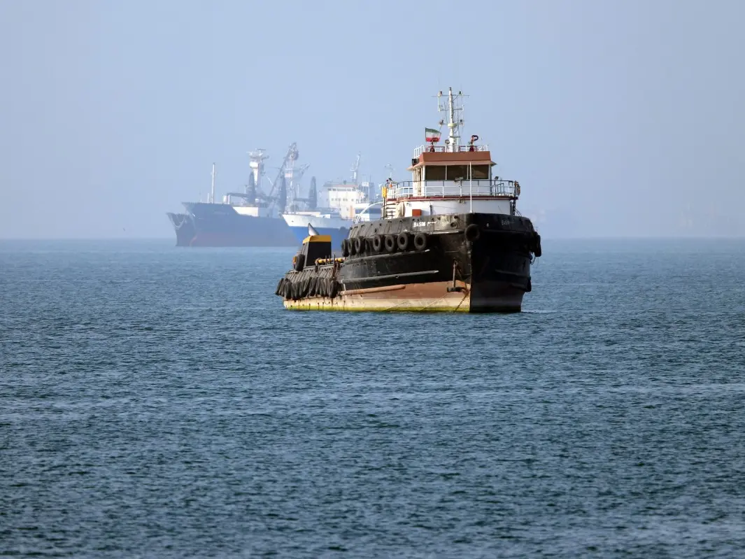 IRGC Navy coordinates passage of 35 ships through Strait of Hormuz IRGC Navy coordinates passage of 35 ships through Strait of Hormuz