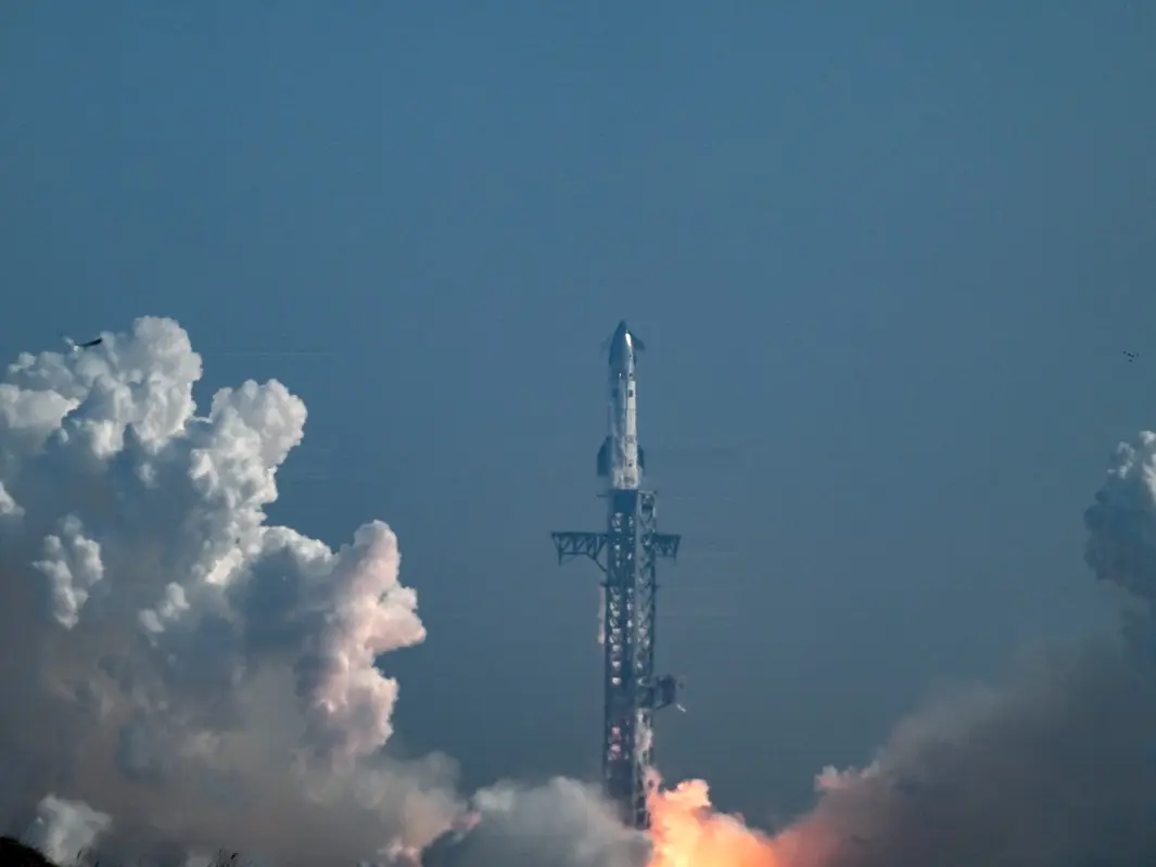 SpaceX launches upgraded Starship V3 on debut test flight; loses booster on return SpaceX launches upgraded Starship V3 on debut test flight; loses booster on return