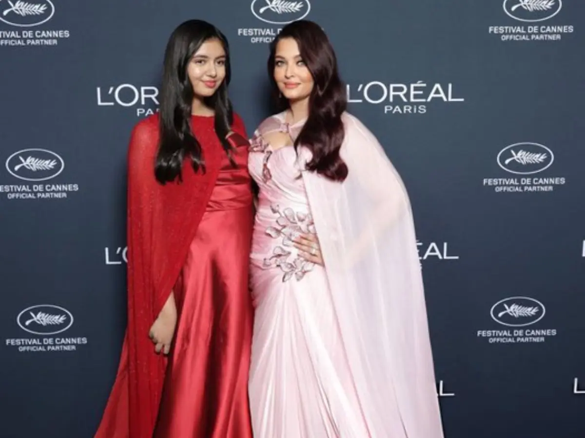 Accompanied by her daughter, Aradhya Bachchan