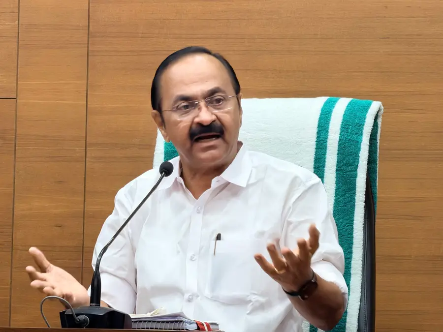 Kerala Chief Electoral Officer named CM secretary; BJP accuses Rahul Gandhi of hypocrisy