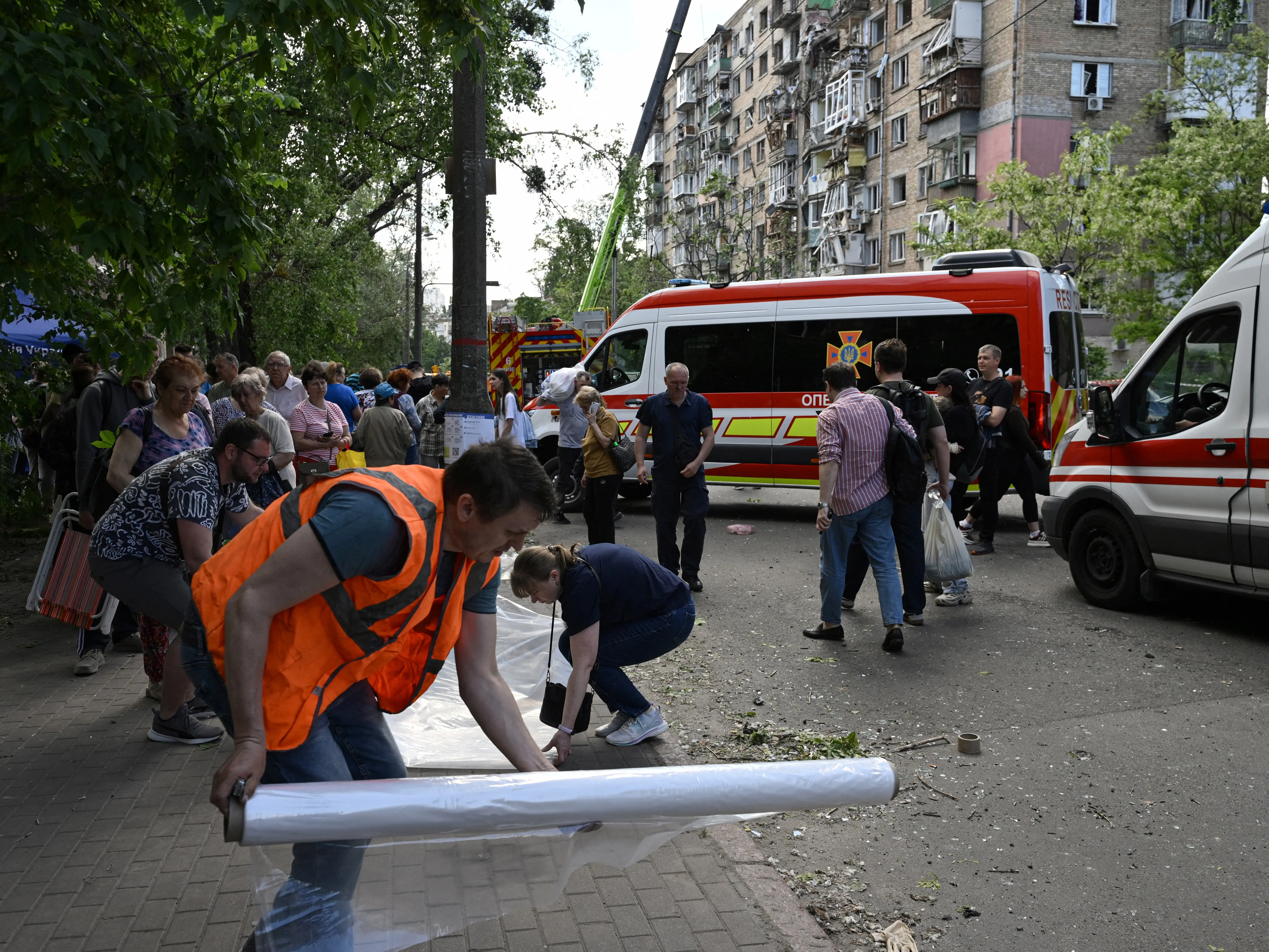 EU labels Russia’s Oreshnik use a ‘scare tactic’, Macron condemns Kyiv strikes EU labels Russia’s Oreshnik use a ‘scare tactic’, Macron condemns Kyiv strikes