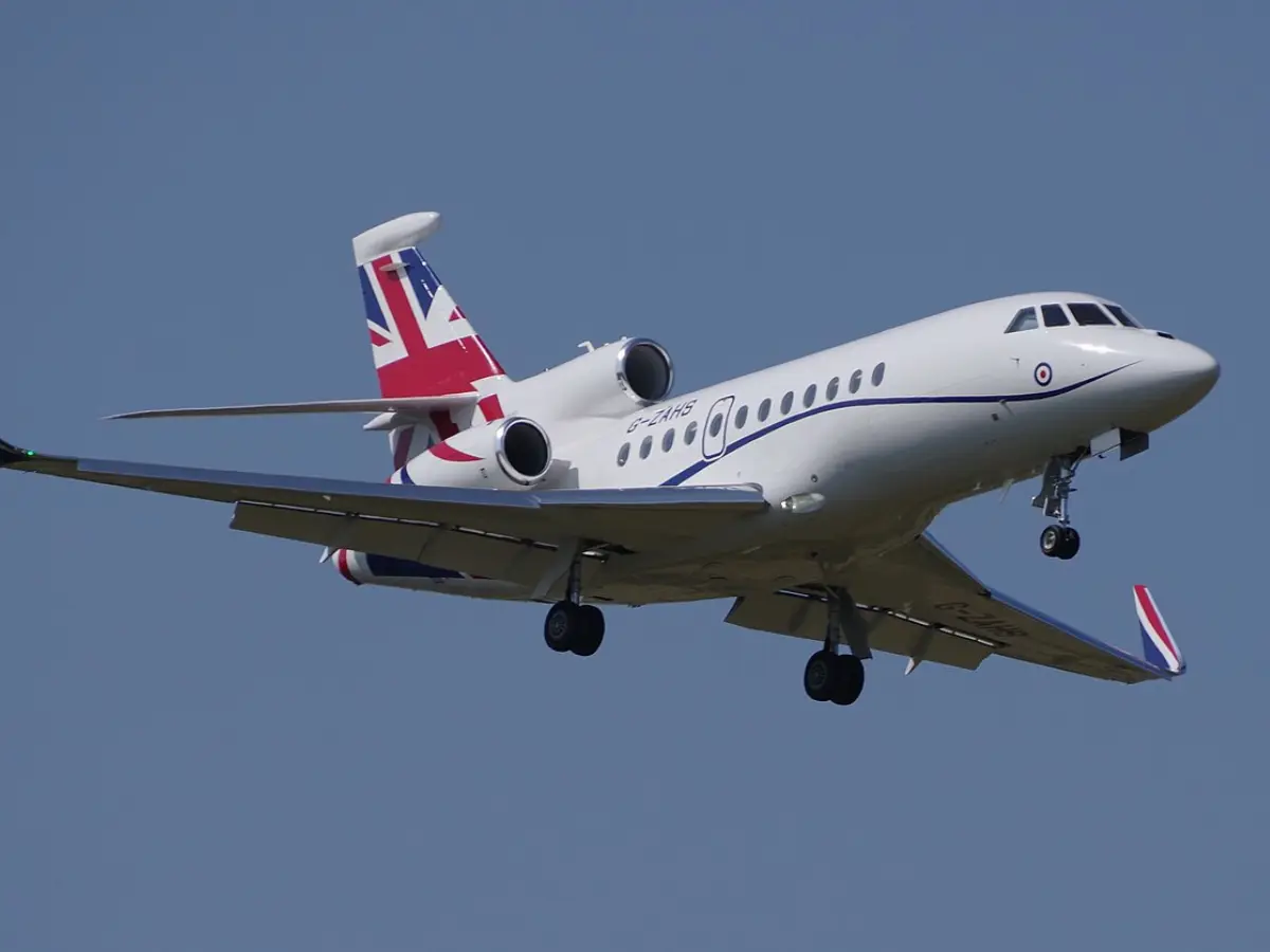 RAF jet with UK defence secretary faces scare after Russia jams GPS signals
