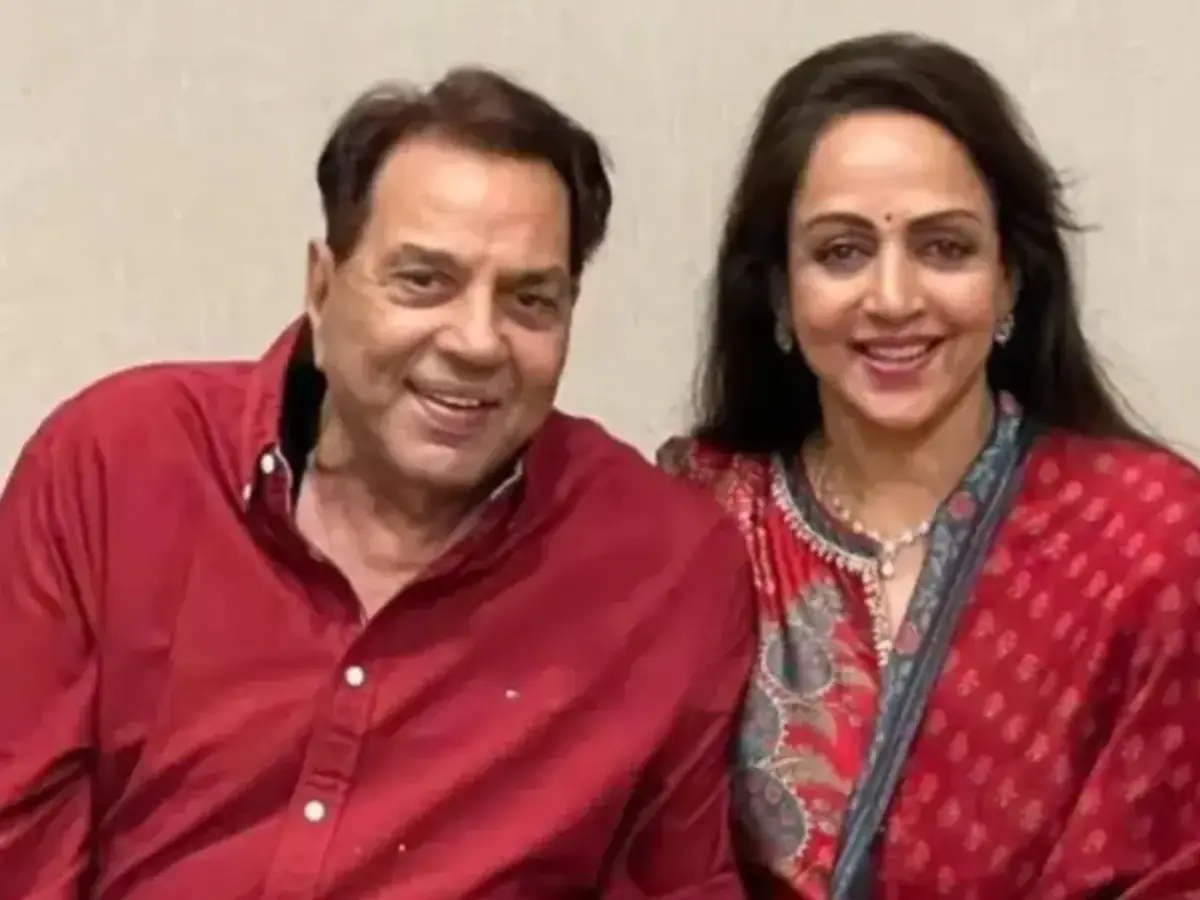 Hema Malini to receive Dharmendra’s Padma Vibhushan at Rashtrapati Bhavan ceremony; calls it 'an emotional moment'