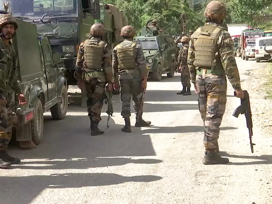 Jammu and Kashmir: Gunfire heard again from operation site in Rajouri district Jammu and Kashmir: Gunfire heard again from operation site in Rajouri district
