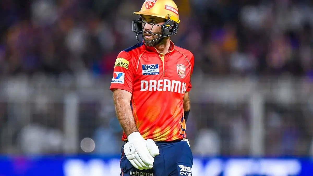 Glenn Maxwell - 19 ducks