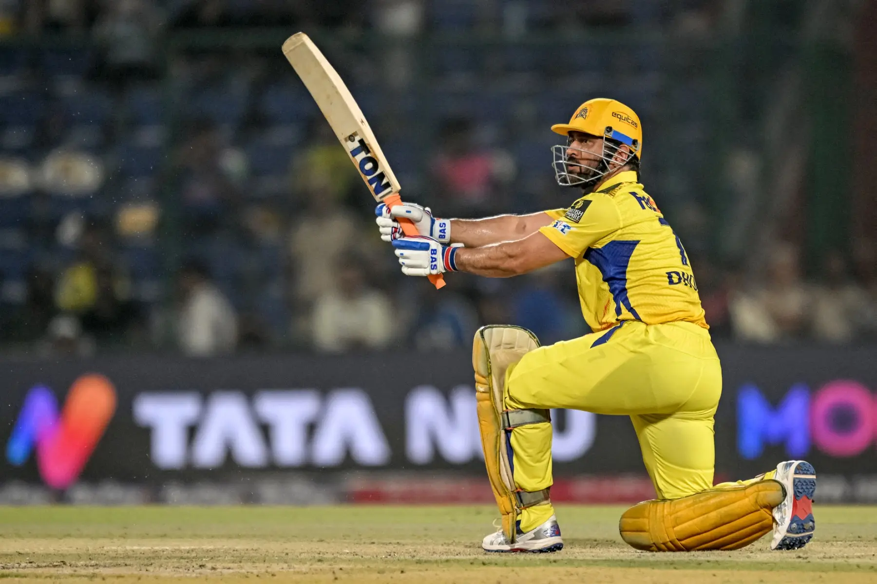 MS Dhoni - 523 runs