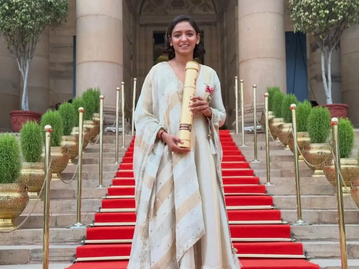WATCH: World Cup hero Harmanpreet Kaur receives Padma Shri at Rashtrapati Bhavan
