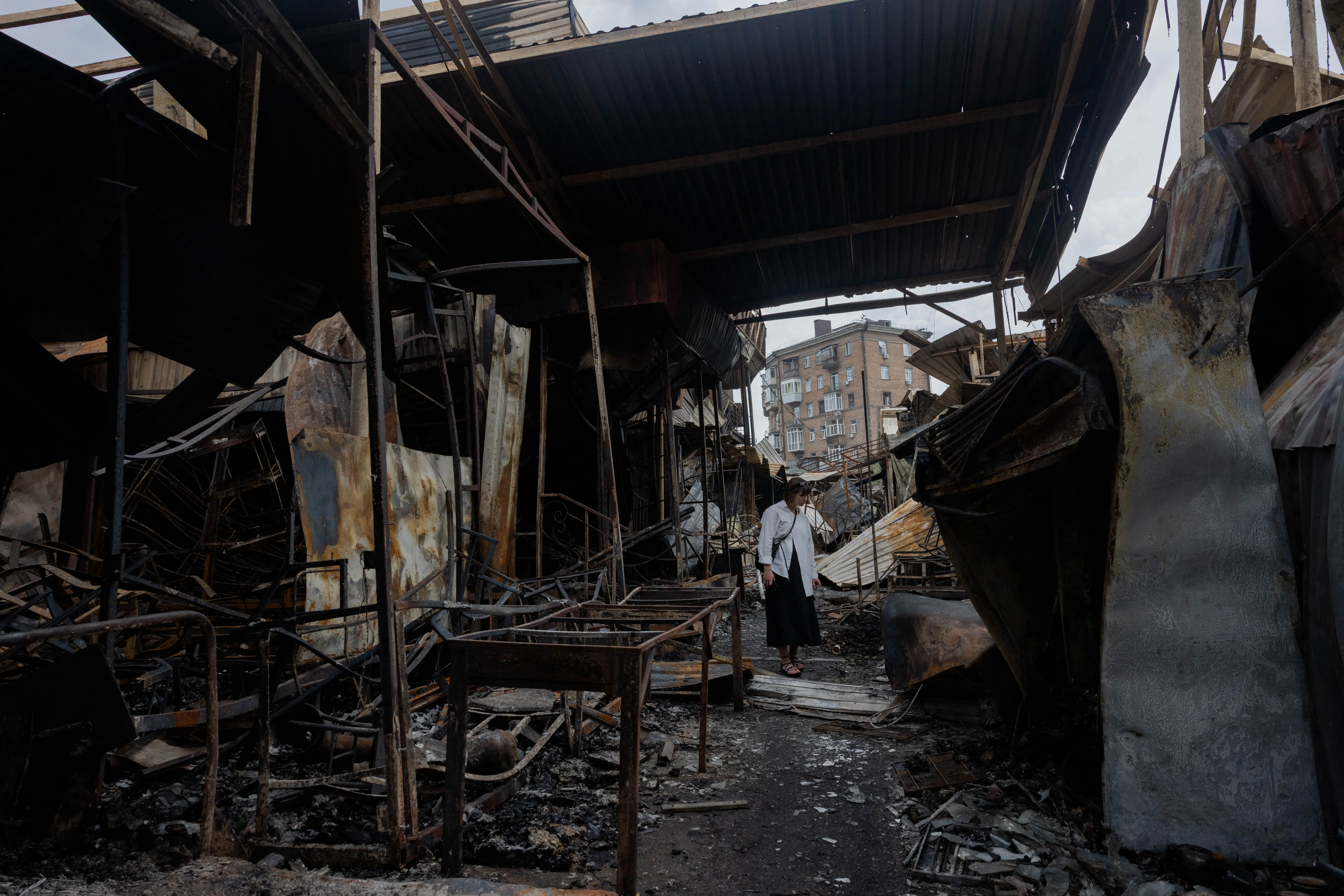 Russia threatens new attacks on Kyiv, urges diplomats and foreigners to evacuate