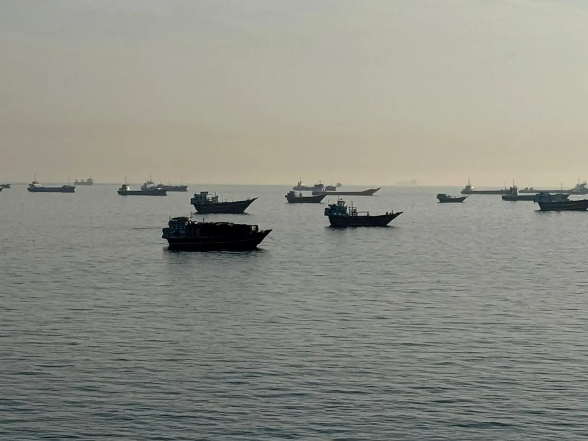 US launches ‘self-defense strikes’ on Iranian missile launch sites, boats near Strait of Hormuz amid ceasefire talks