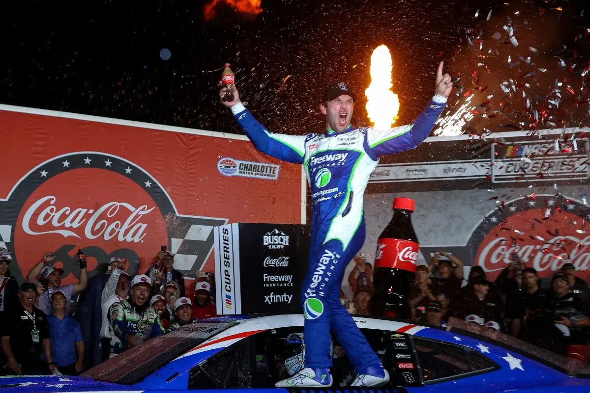 This one for him': Daniel Suarez dedicates NASCAR Cup Series win to Kyle  Busch