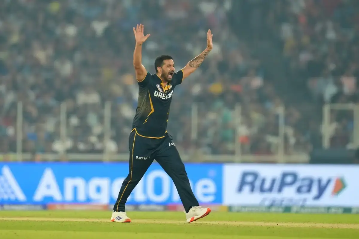 Mohit Sharma - 20 wickets