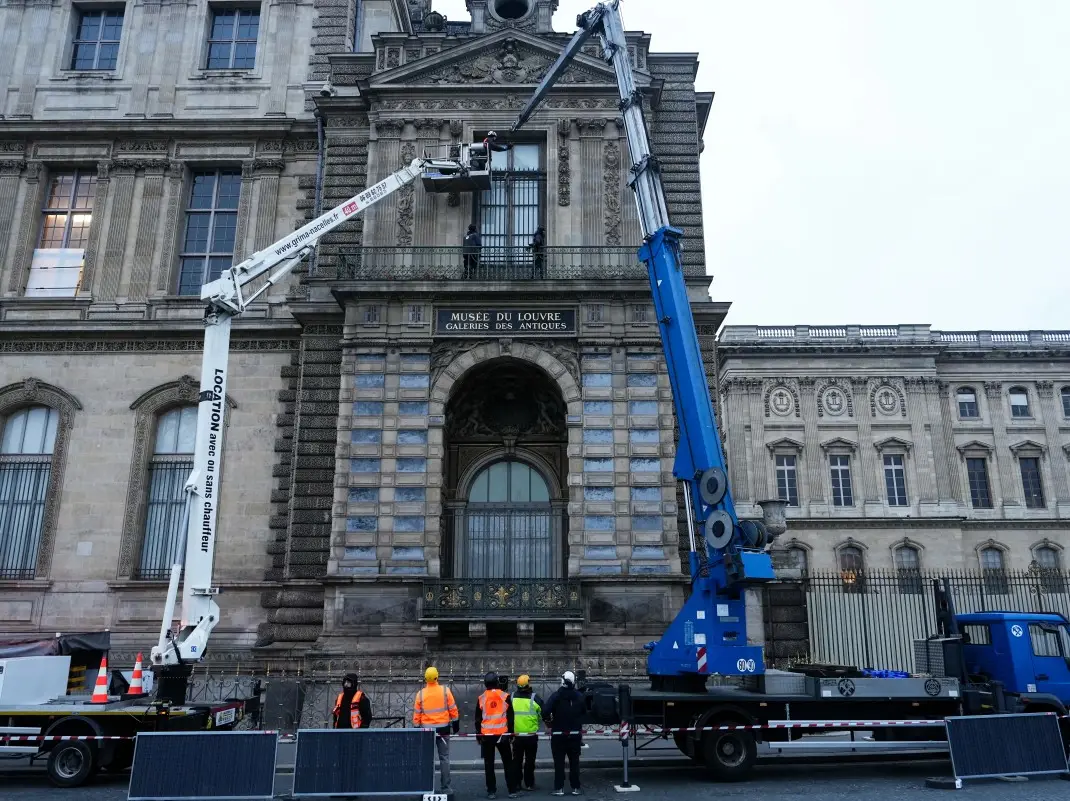 $100 million Louvre heist set for big-screen adaptation; French filmmaker Romain Gavras to direct $100 million Louvre heist set for big-screen adaptation; French filmmaker Romain Gavras to direct