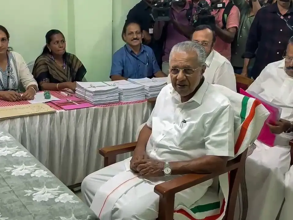 ED searches former Kerala CM Pinarayi Vijayan’s residence: What is CMRL money laundering case? ED searches former Kerala CM Pinarayi Vijayan’s residence: What is CMRL money laundering case?