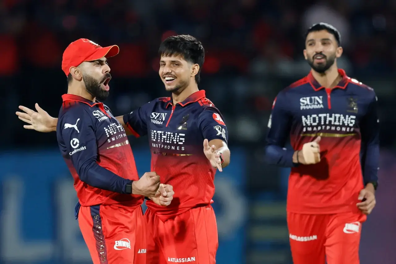 Rasikh Salam's double-wicket maiden