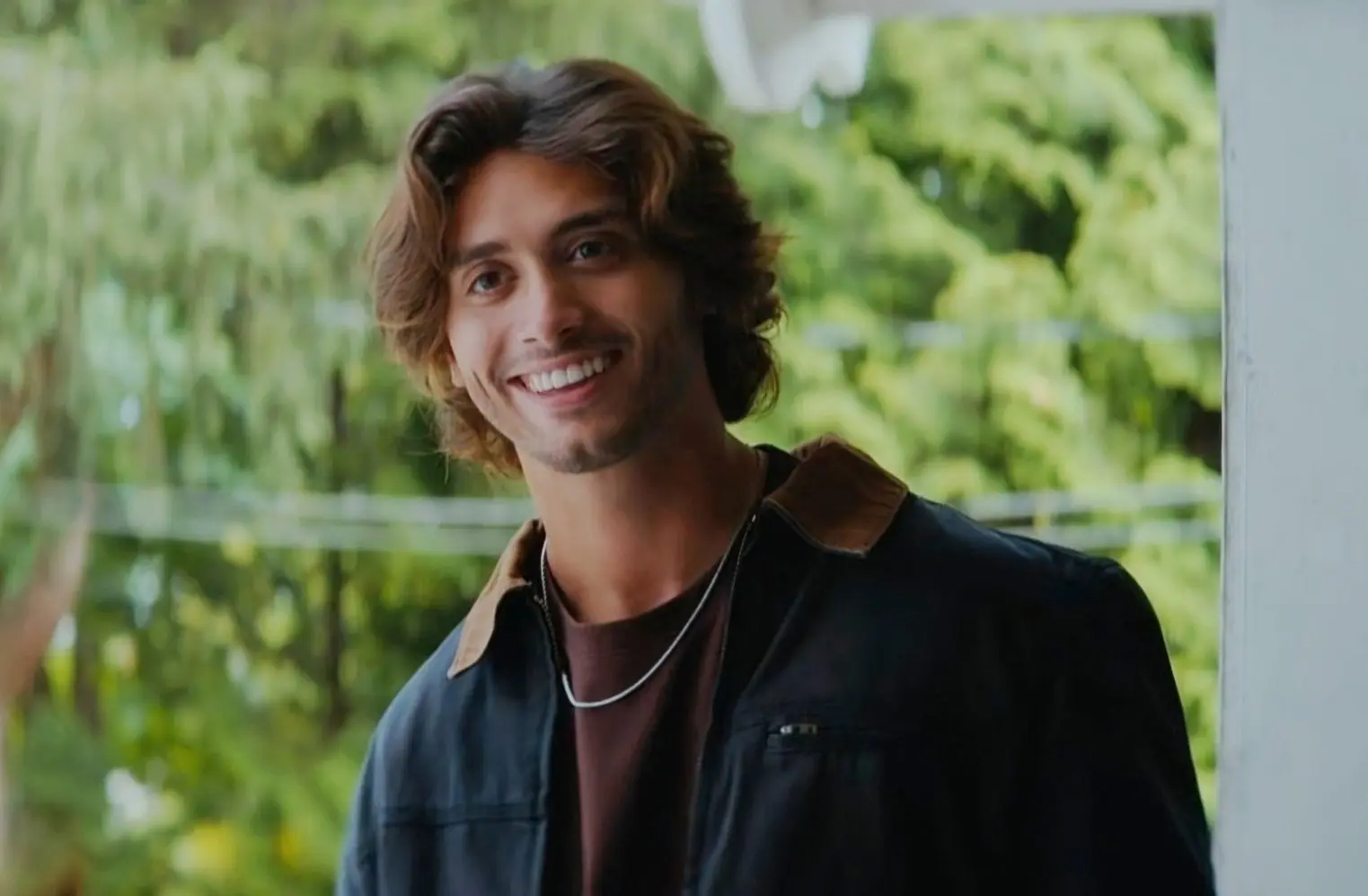 Antonio Cipriano as John Logan