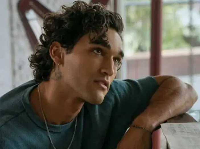 Josh Heuston as Justin Kohl