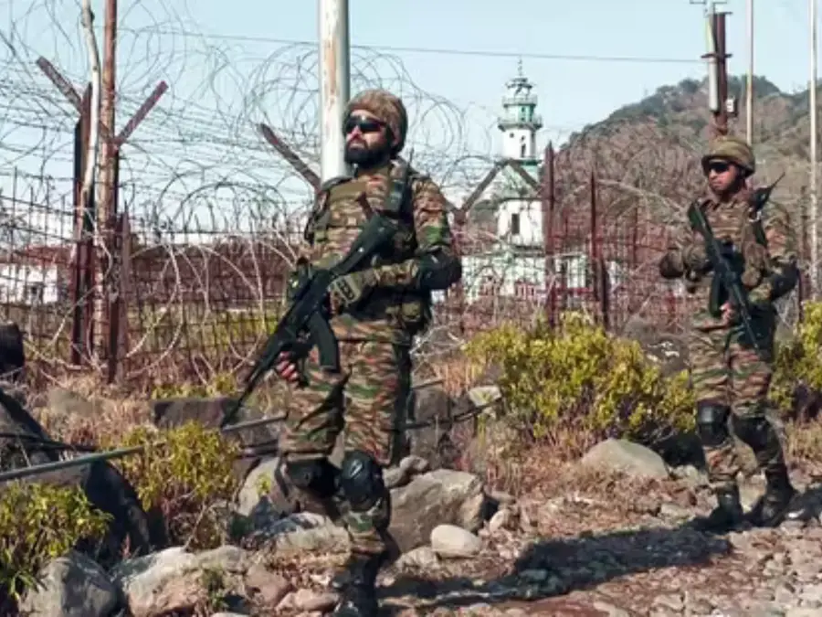 India tightens security along Pakistan border, orders removal of encroachments within 15 km