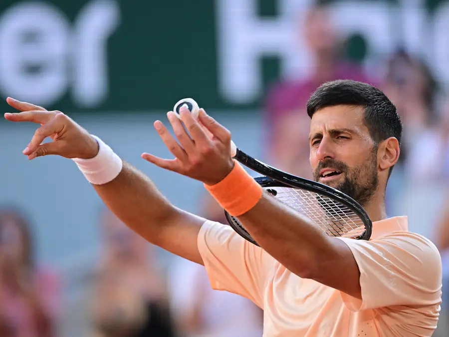 French Open 2026 | Djokovic fights for second round win but Rybakina crashes out
