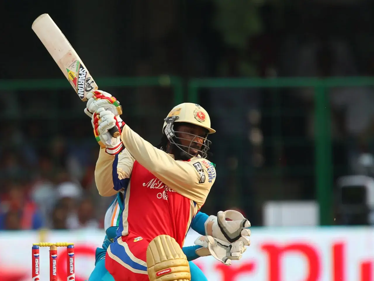 Most sixes hit in an IPL season (balls/sixes)