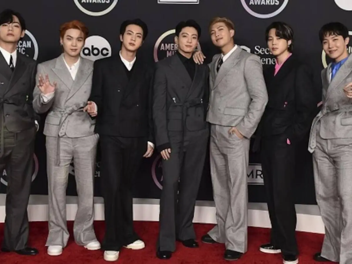 BTS fans furious over news anchor’s ‘Death to America’ joke; Here’s what happened BTS fans furious over news anchor’s ‘Death to America’ joke; Here’s what happened