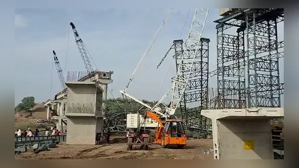 At least 5 killed after bridge collapses in UP’s Hamirpur; CM announces Rs 5 lakh ex-gratia At least 5 killed after bridge collapses in UP’s Hamirpur; CM announces Rs 5 lakh ex-gratia