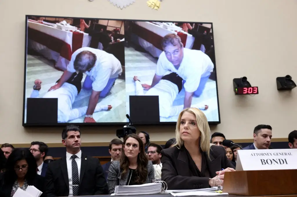 House Oversight Committee questions Pam Bondi over Epstein document release