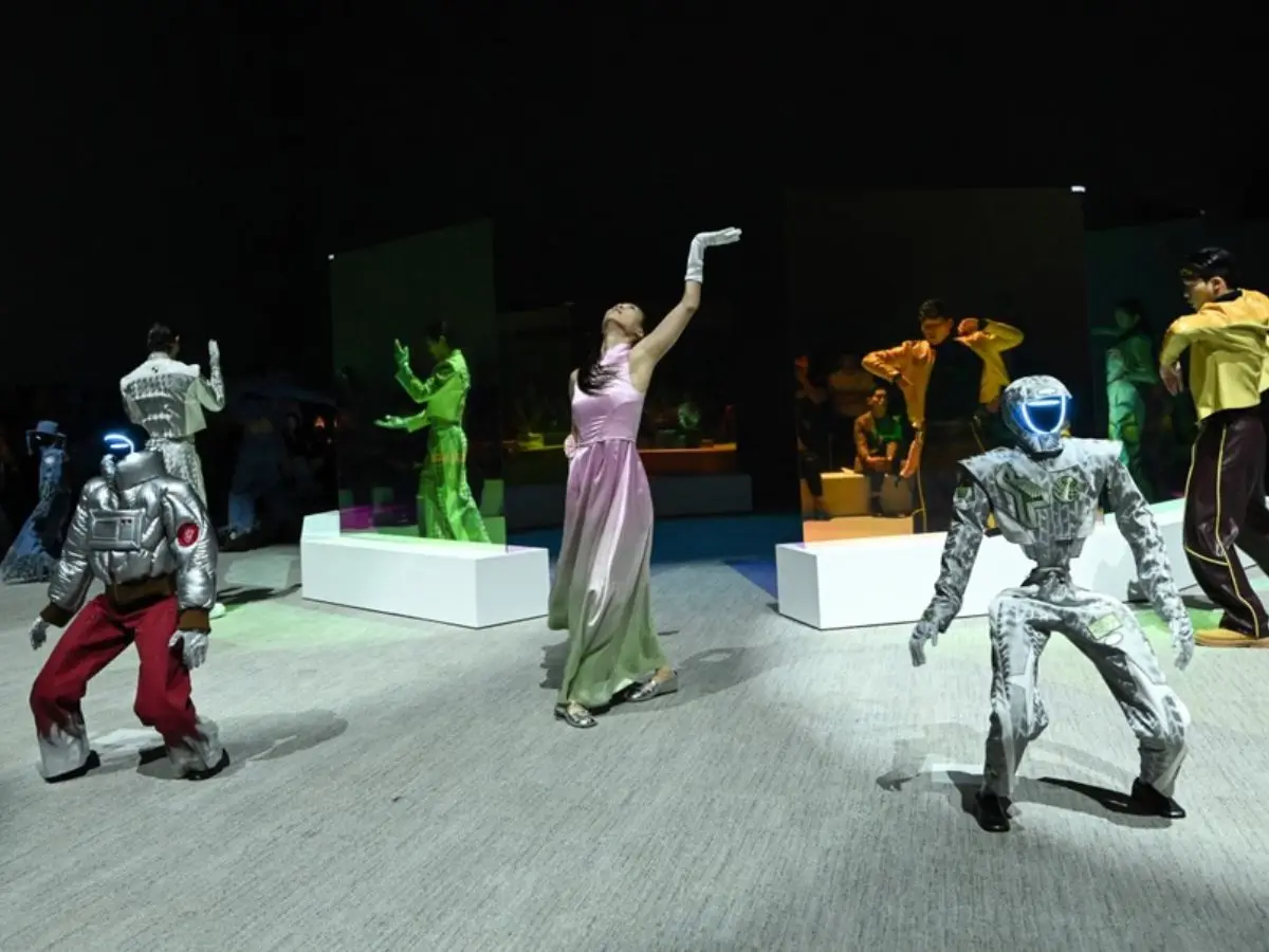 ‘Robots need clothes too’